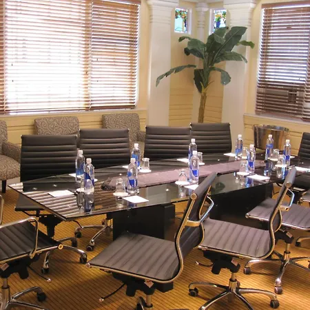 Executive Hotel Vintage Court-3
