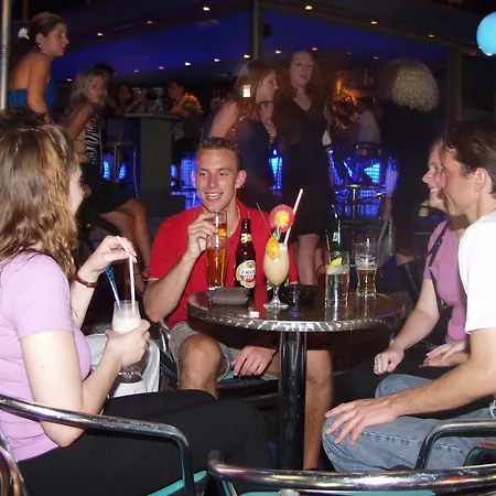 Cosmopolitan Hotel-3