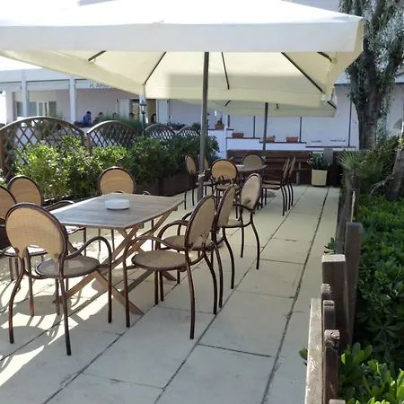 Hotel Sara-3
