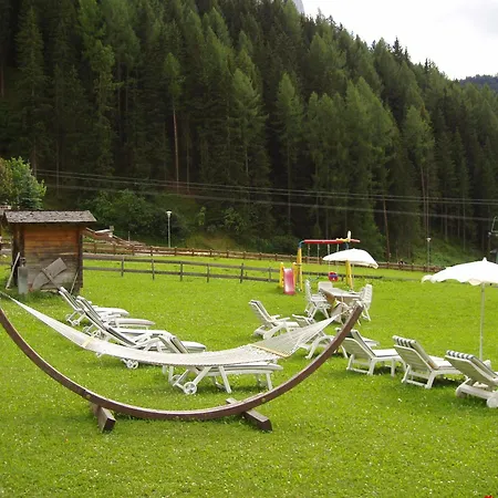 Hotel Alaska-3
