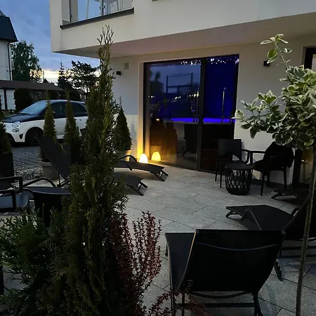 Axel Boutique Jacuzzi & Sauna-2