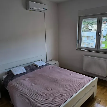 Luc 75 Kvadrata Stan Sa Dve Spavce Sobe-3