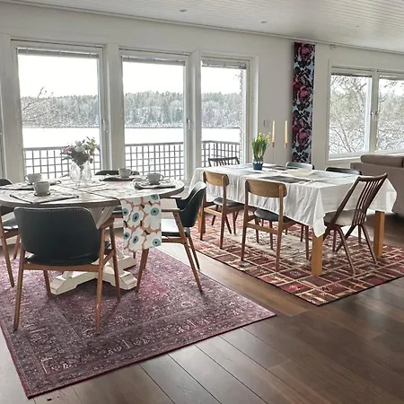 The Luxurious Lakeview Villa Near Stockholm-3