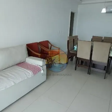 Apartamento No Centro De Bombinhas Com Vista Ao Mar - Ao Lado De Comercio Em Geral-3