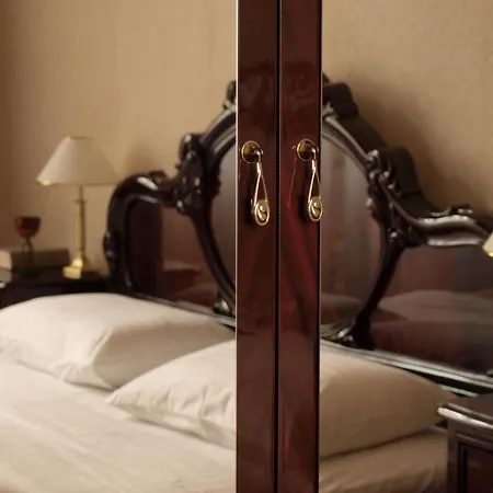 George Hotel-2
