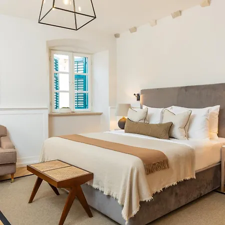 Boutique Hotel Stari Grad-3