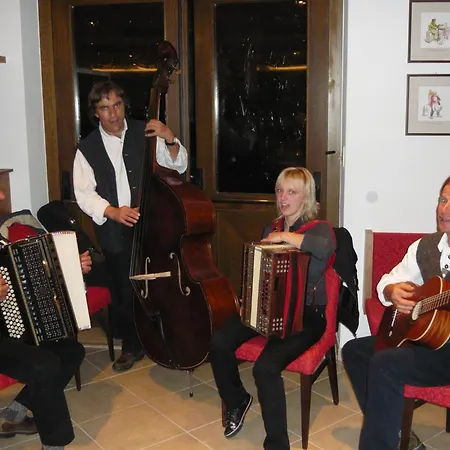 Hotel Zum Tiroler Adler-3