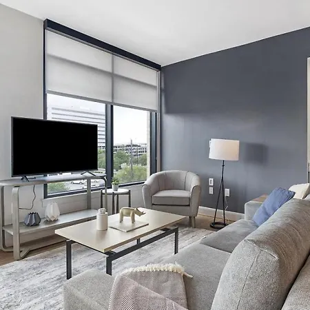 Landing Modern Apartment With Amazing Amenities-3