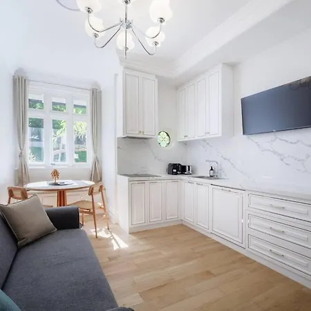 Cosy Federation Apartment Kirribilli 2 Bedroom #1-3