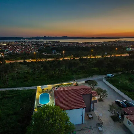 Beautiful Villa Horizon-3