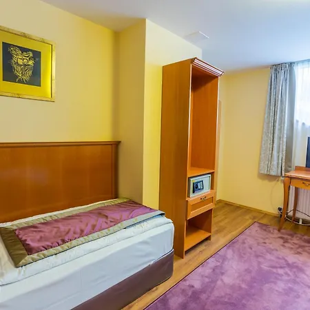 Pannonia Hotel-2