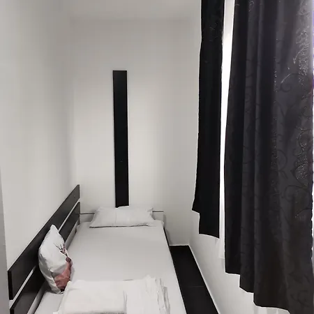 Airport Apartments-3