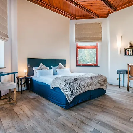 SCHLOSS RANZOW - kleines Romantik Hotel - Wellness - Golfplatz - Hochzeiten&Feiern-2