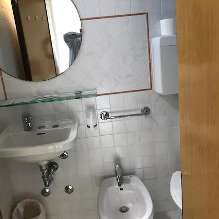 Hotel L&V-3