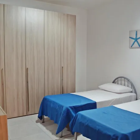 Boutique Ivy Rose 2-Bed Home, Heart Of Marsaxlokk-3