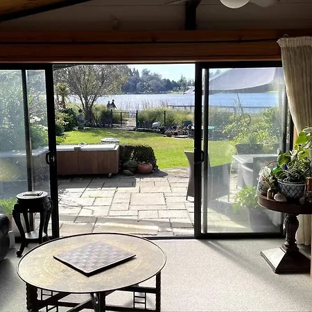 Lakeside Retreat-2