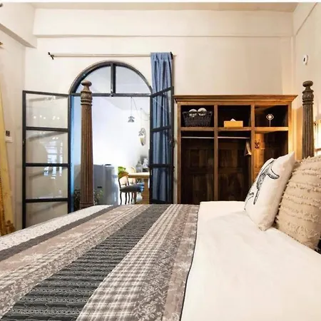 Beautiful 3 Bedroom Baroque House Near Asoke Bts-2