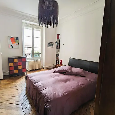 Appartement Typique Et Confortable - Voltaire-2