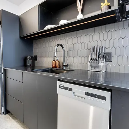Le Mile End By M11 - Luxurious Two-Floor 1Bdr Loft-3