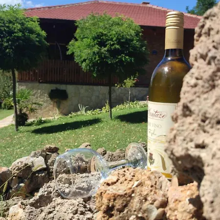 Kuca Za Uzivanje-2