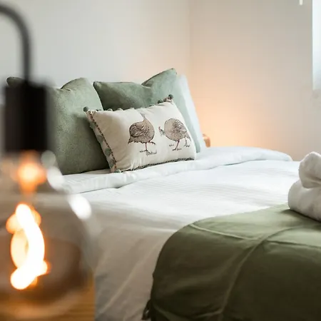 Canarywharf Apartments By Sleepy-3