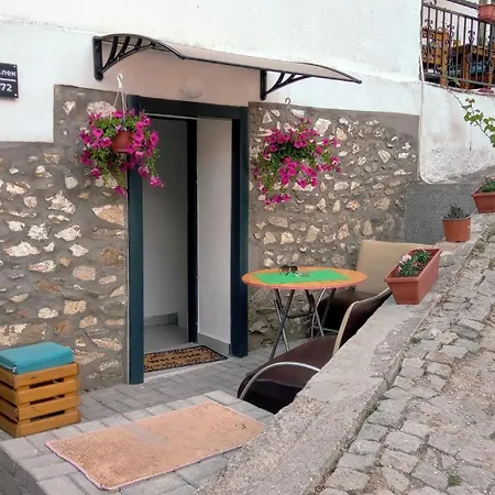 Alek Apartman-3