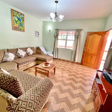 Mountain View Family Home In Town With King Suite And Midterm Available-3
