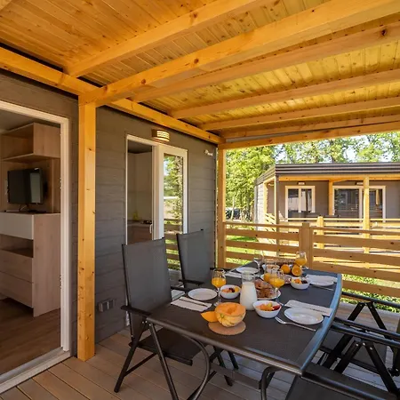 Eurocamp Mobile Homes At Campsite Park Umag-2