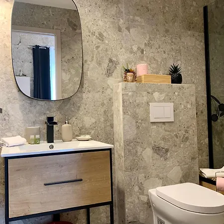 Aparthotel Riviera - Balcon Barla - Old Port Place Du Pin-3