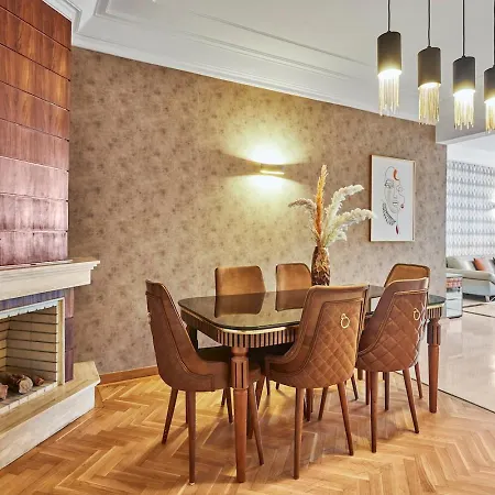 Spacious 2 Bed Flat With City Views And Free Parking-3