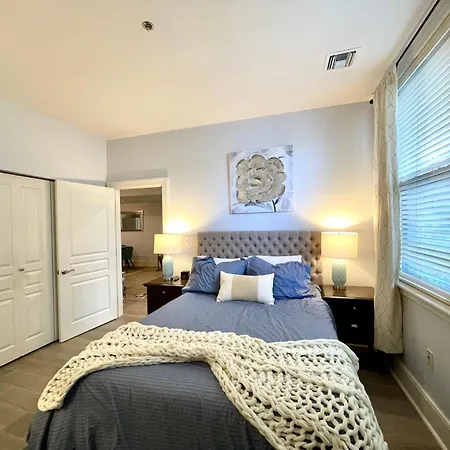 Luxury 1Bed Loft, 2 Baths, Central Air, South End-2