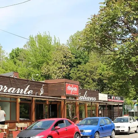 Apartment Close To The Danube-2