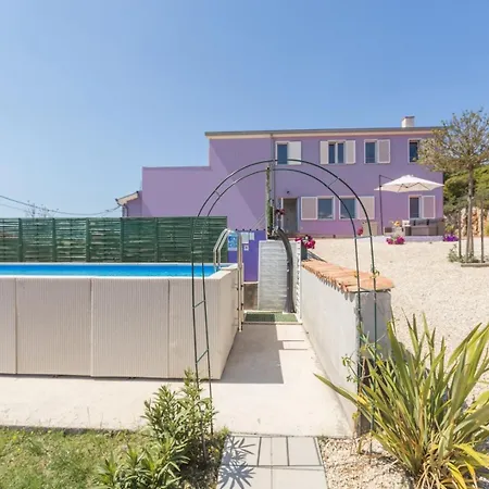 Casa Lavanda Vrsar Shared Pool-2