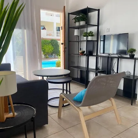Beautiful One Bed Apartment In Paphos-3