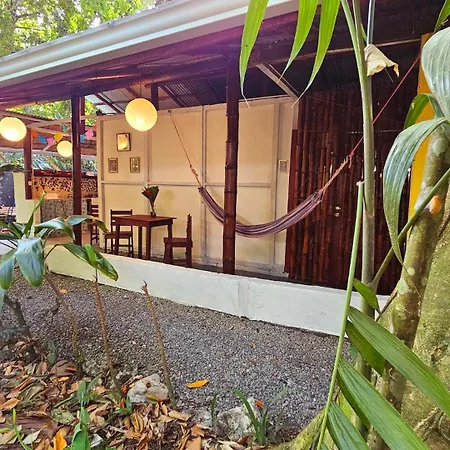 Oropopo - Rustic Jungle Studio Near Steps To Chiquita Beach-2