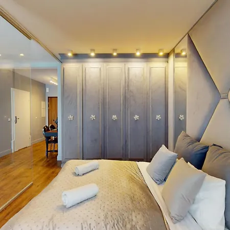 Apartamenty Na Wielkiej Wyspie 900 Steps To Market-3