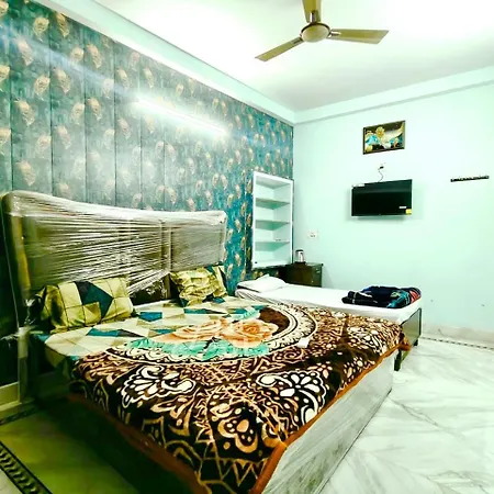 Trilok P Guest House - Dashashwamedh Ghat Near Kashi Vishwanath Temple-2