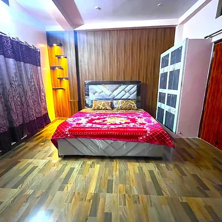 Trilok P Guest House - Dashashwamedh Ghat Near Kashi Vishwanath Temple-3