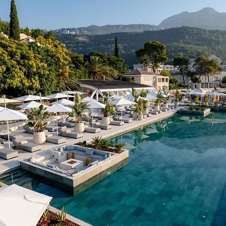 Lazure Hotel&Marina-2