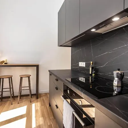 Cozy 2-Bedroom Oasis In Central Riga-3