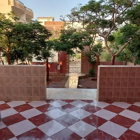 قرية ساند بيتش ب-2