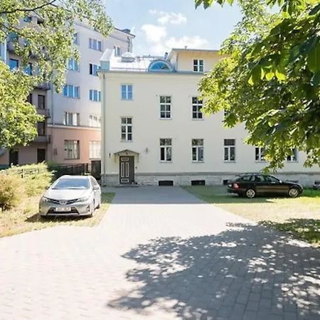 Cozy 1-Bedr In The Centre Near Old Town With Private Parking-3