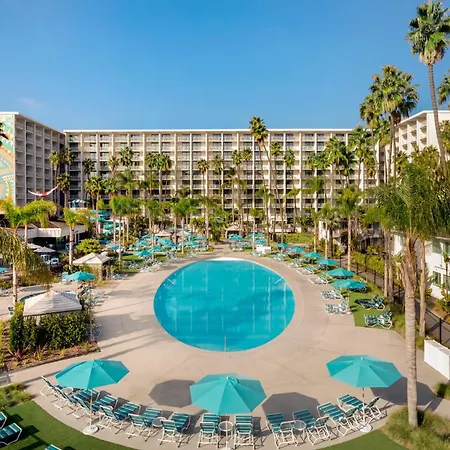 Town&Country San Diego-3