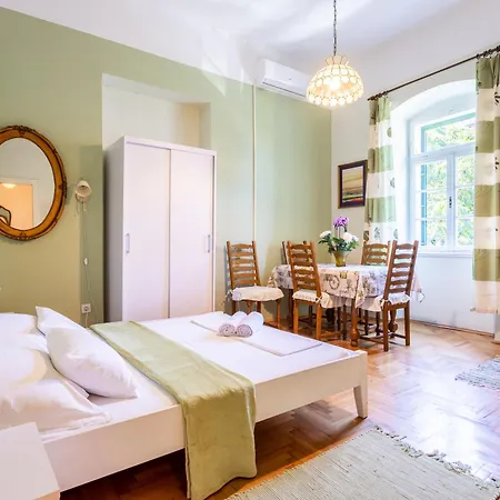Traditional Dalmatian Apt 3 Min Walk To Beach-2
