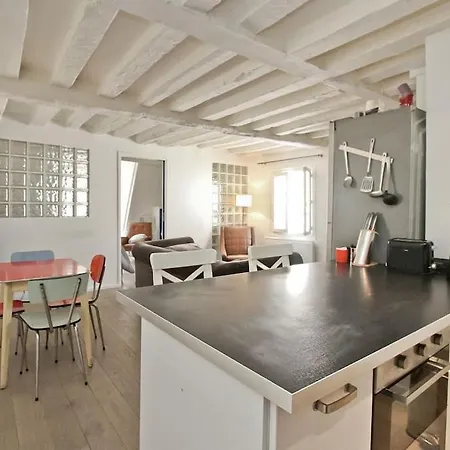 Charming Apartment In Le Marais-3