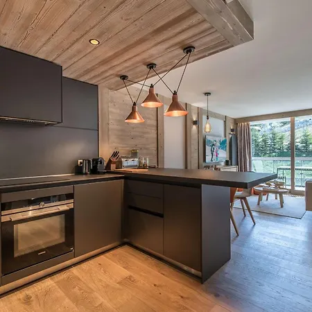 Appartement Chaleureux 4 Pers, Courchevel Centre, A 2 Pas Des Pistes, Parking, Spa Inclus - Fr-1-631-204-2