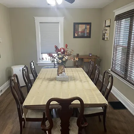 Exceptionally Close To The Falls Amazing Location & Complimentary Breakfast Delivered Daily To The Rental-3