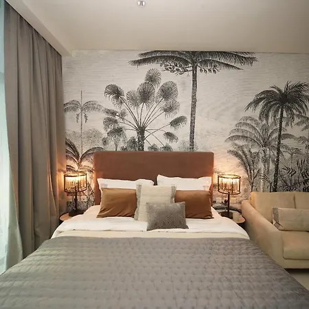Comfy Stylish Studio On The Palm-2