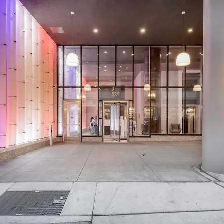 Loop Studio W Theater Games Nr Millennium Park Chi-1017-2