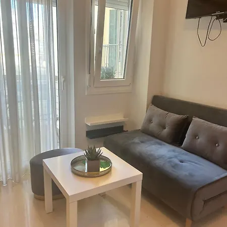 Agias Sofias 28-2